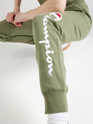 Tapered Pantaloni di Champion Authentic Athletic Apparel in verde