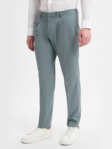 BENVENUTO Regular Pleated Pants ' Torino Cord ' in Green: front