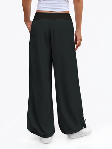 Imily Bela - Loosefit Pantalón en negro: atrás