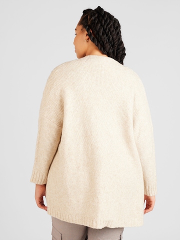 ONLY Carmakoma Strickjacke in Beige