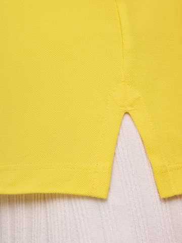 FALKE Shirt 'Essential' in Yellow