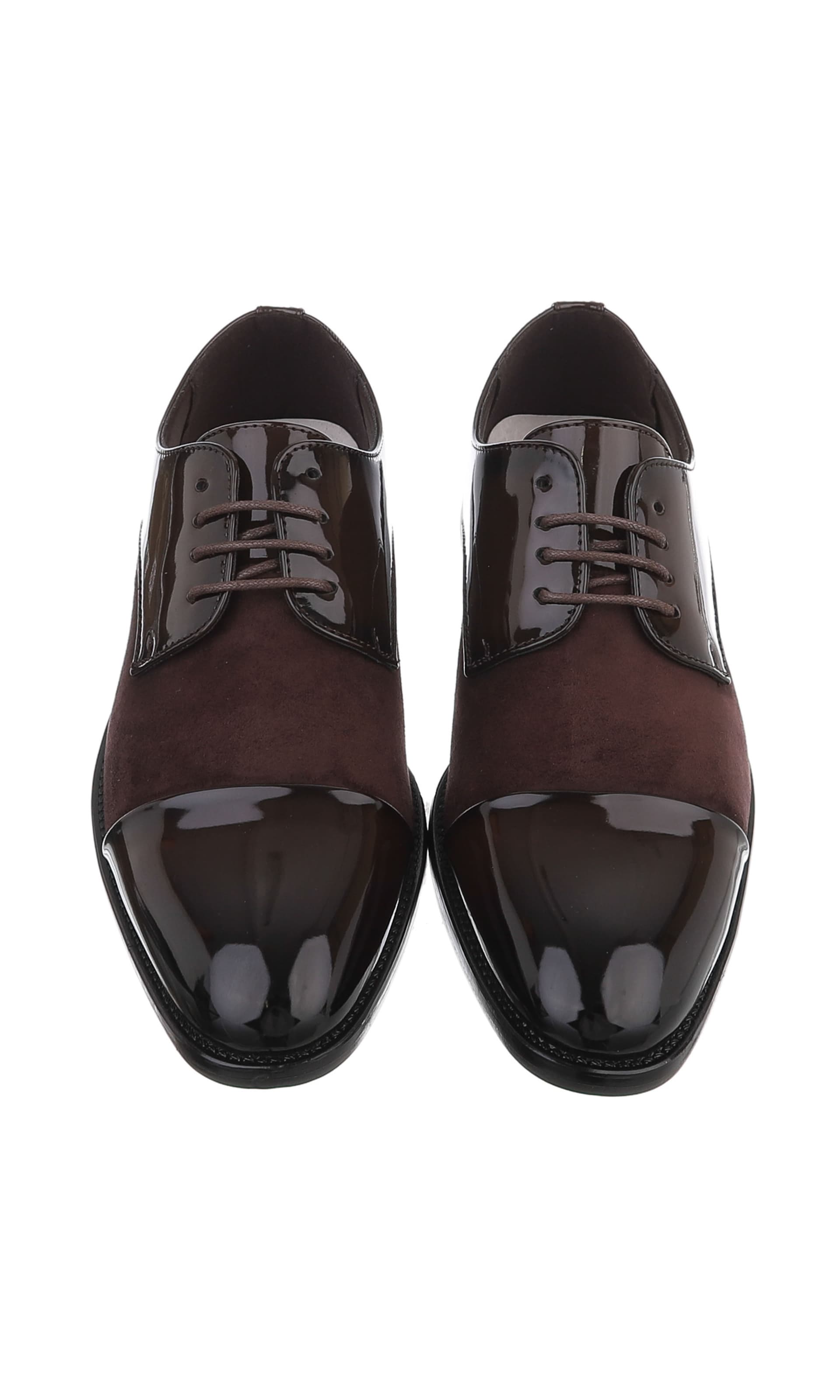 CoolWalk Lace-Up Shoes in Brown