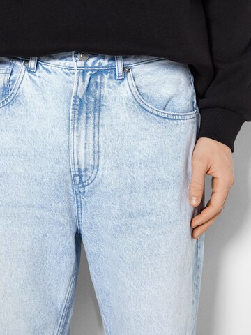 Regular Jeans de la Bershka pe albastru