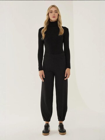 Effilé Pantalon Hiccup en noir