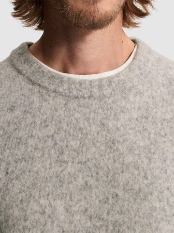 CAST IRON - Jersey 'Pullover in a wool blend with crewneck' en gris