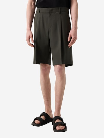 BOGNER Regular Hose 'Johny' in Grün: Vorderseite