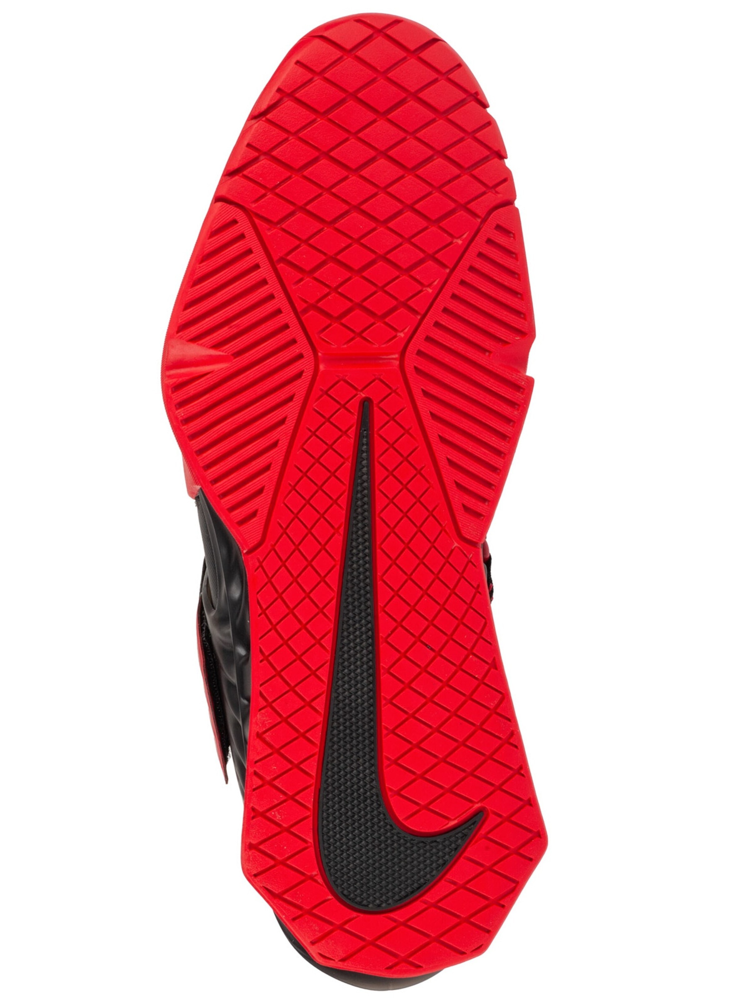 Chaussure de sport 'Nike Savaleos' NIKE en rouge