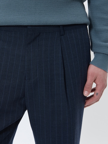 Matinique Regular Pleat-front trousers 'MAWeller' in Blue