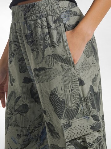 Loosefit Pantaloni cargo di DEHA in verde