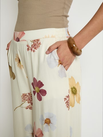 Loosefit Pantaloni 'Heidi' di DESIRES in bianco