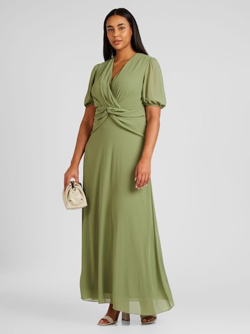 TFNC Plus Φόρεμα 'TANISHA' σε πράσινο