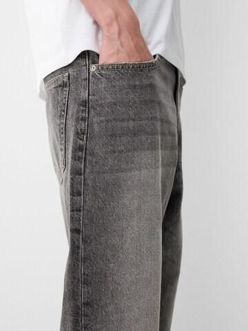 Regular Jean Bershka en gris