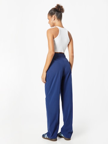 HUGO Red Tapered Pleated Pants 'Hasabu' in Blue