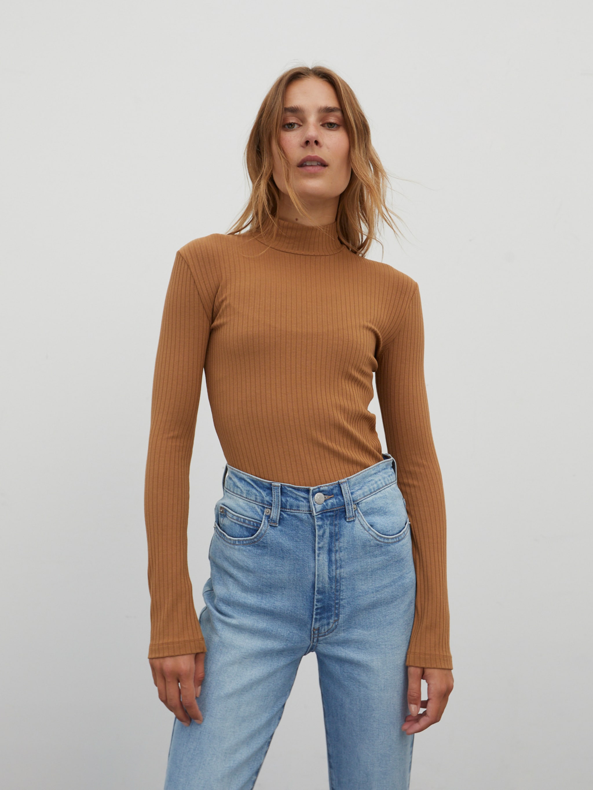 EDITED Producten Shirt 'Manon' Bruin