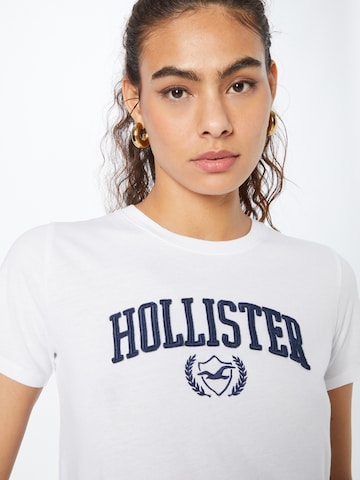 Tricou de la HOLLISTER pe alb