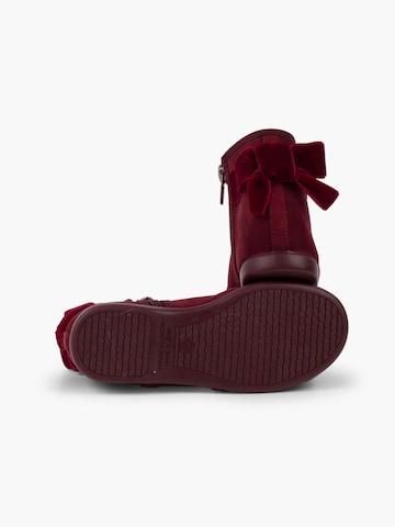 Pisamonas - Bota em vermelho