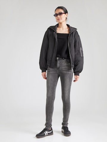 Hailys Skinny Jeans 'Gl44ina' in Zwart
