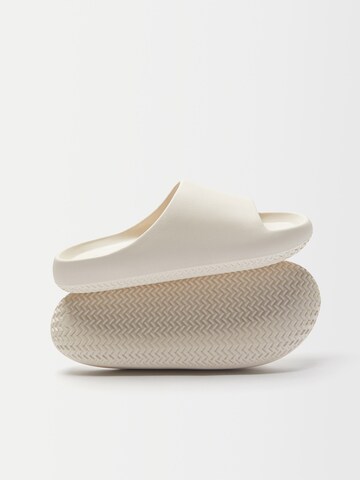 Bershka Beach & swim shoe in Beige