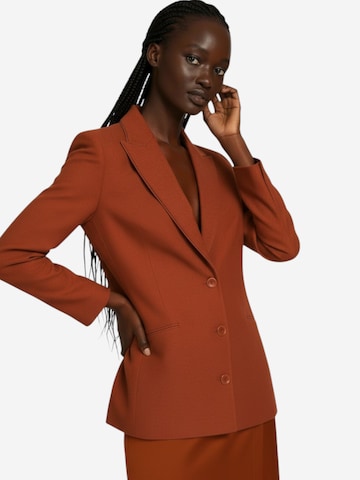 Amarilde Suit in Orange