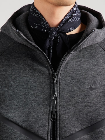 Nike Sportswear Sweatjacke 'Tech Fleece' in Schwarz
