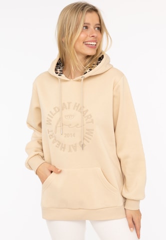 Zwillingsherz Sweatshirt 'WILD AT HEART' in Beige: voorkant