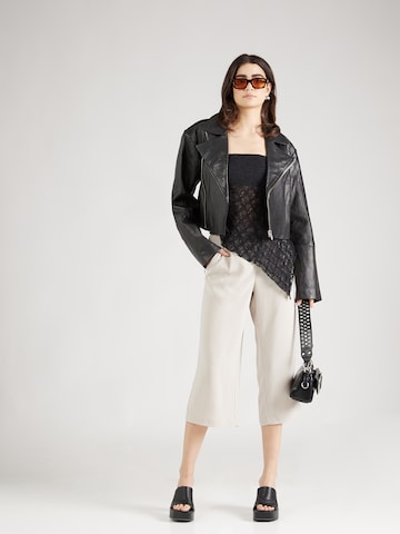 Wide leg Pantaloni cutați de la VERO MODA pe gri