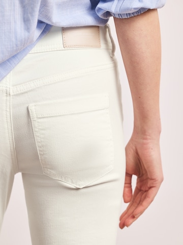 STREET ONE Slimfit Farmer 'Jane' - fehér