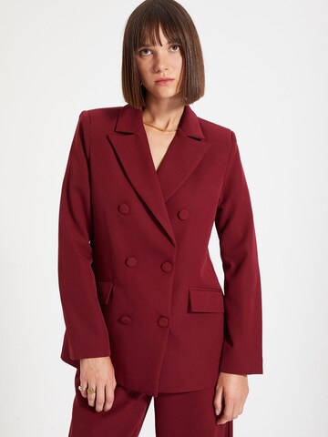 Blazer di Trendyol in rosso: frontale