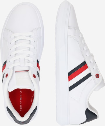 Baskets basses 'Essential' TOMMY HILFIGER en blanc