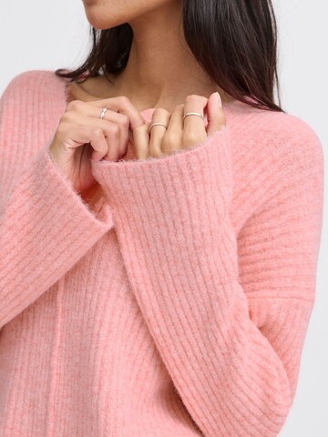 Pullover ' BYOMEA V-NECK JUMPER' di b.young in rosa