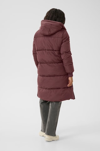 Manteau d’hiver 'KCniki' KAFFE CURVE en rouge