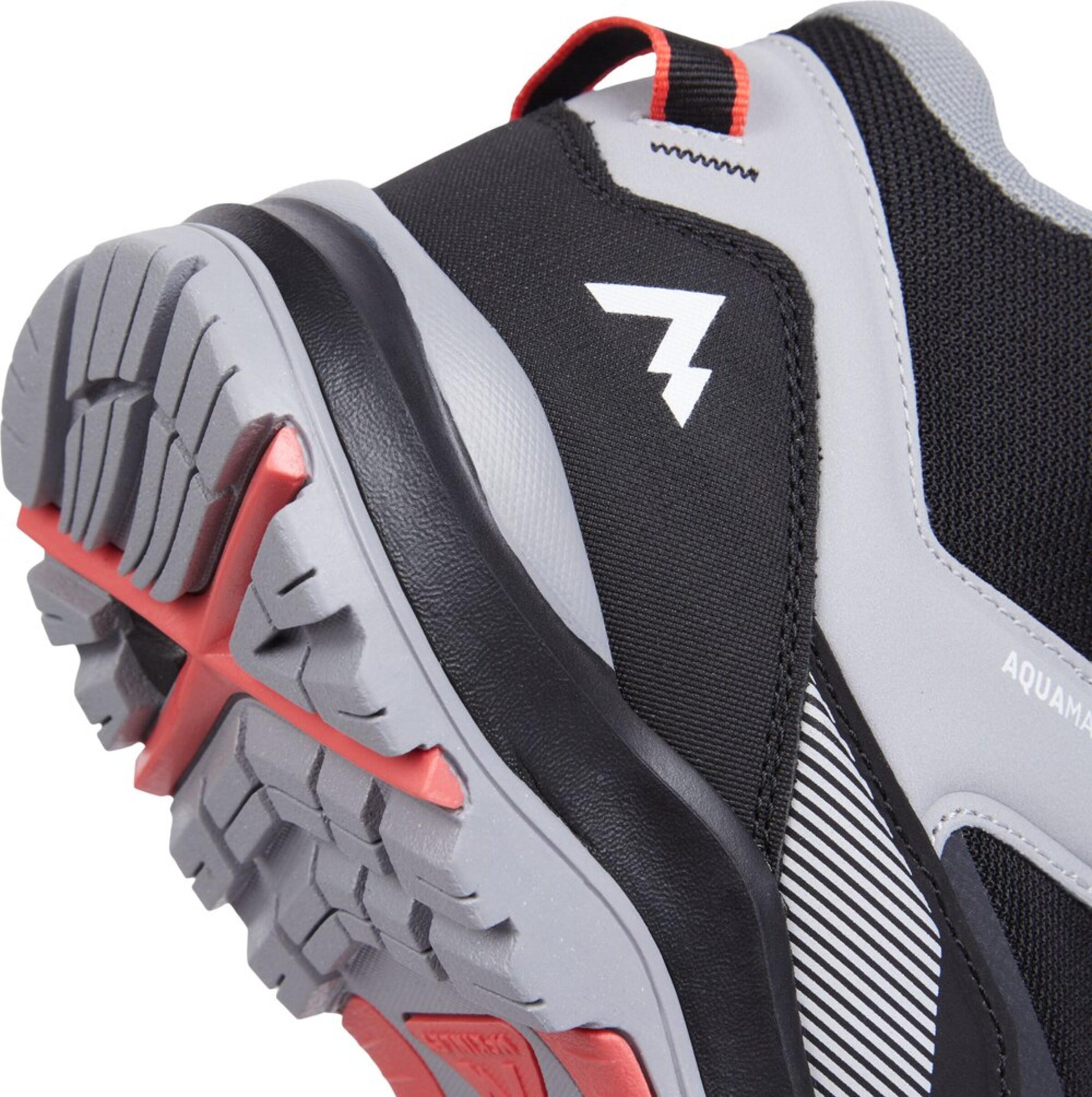 MCKINLEY Boots in Black