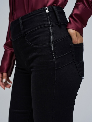 Salsa Jeans Flared Jeans 'Secret' in Schwarz