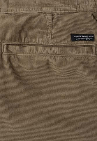 Street One MEN Regular Shorts in Braun
