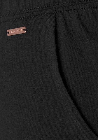 LASCANA Pyjamasbyxa i svart