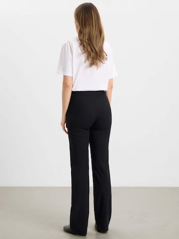 LAURIE Regular Trousers 'Thea' in Black