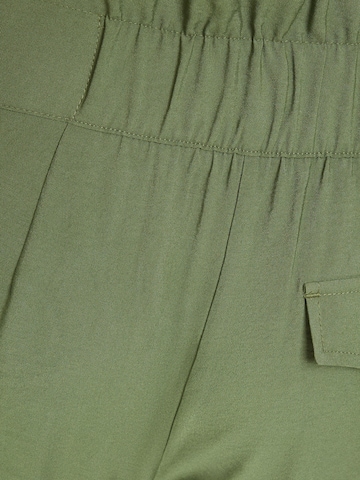 Bershka Široke hlačnice Hlače z naborki | zelena barva