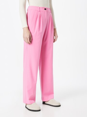 Wide leg Pantaloni con pieghe 'Anker' di modström in rosa: frontale