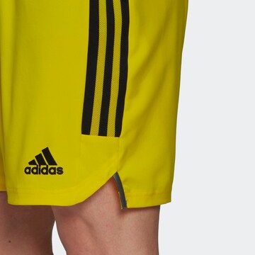regular Pantaloni sportivi 'Condivo 22' di ADIDAS SPORTSWEAR in giallo