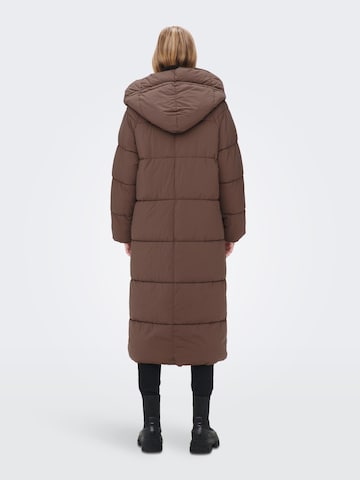 ONLY Winter coat 'Hailey' in Brown