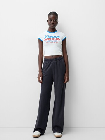 Bershka Wide Leg Hose in Grau