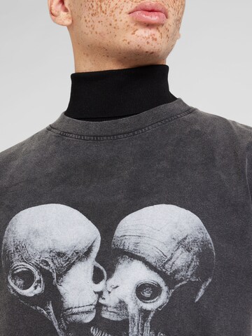 Han Kjøbenhavn T-Shirt 'Aliens Kissing' in Grau