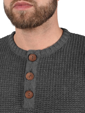 !Solid Pullover 'Terrance' in Grau