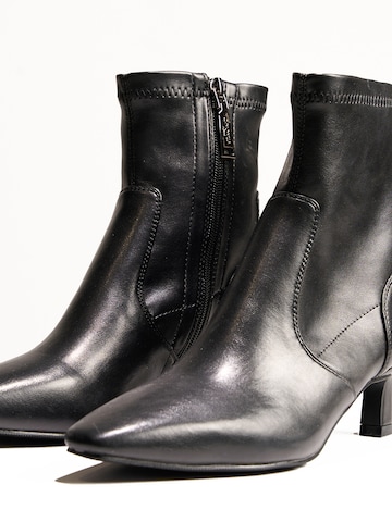 Camomilla Italia Boots 'Saylor' in Schwarz