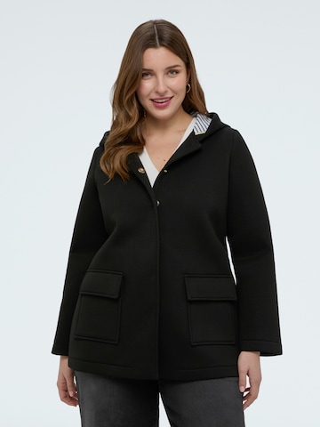 Fiorella Rubino Winter Coat in Black: front