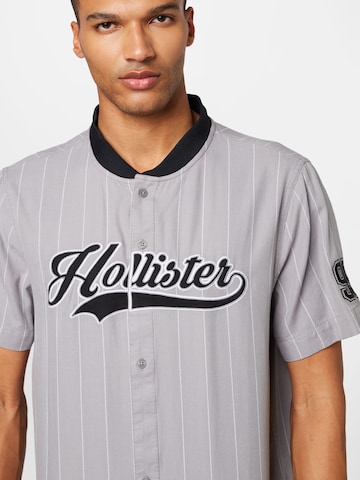 HOLLISTER Comfort Fit Hemd in Grau