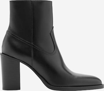 Botine 'AURORA' de la MANGO pe negru: față