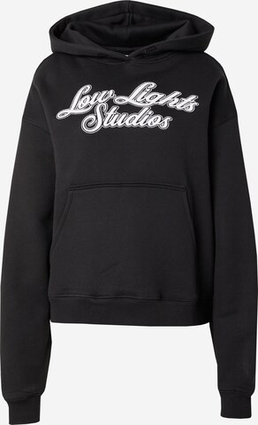 Low Lights Studios Sweatshirt 'SHUTTER' in Zwart: voorkant