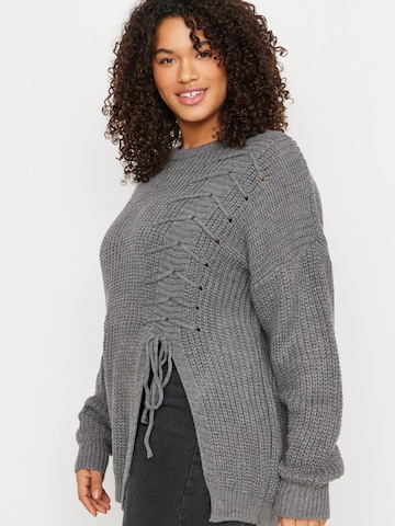 Trendyol Curve Sweater in Grey