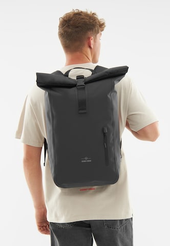 Johnny Urban Sports backpack 'Conor' in Black: front